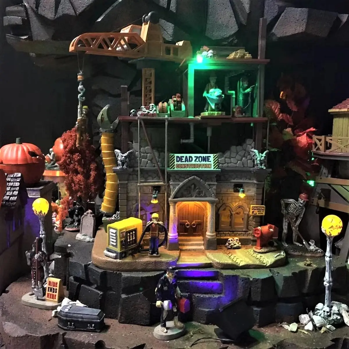 Lemax Spooky Town Dead Zone Construction Site #05604 2