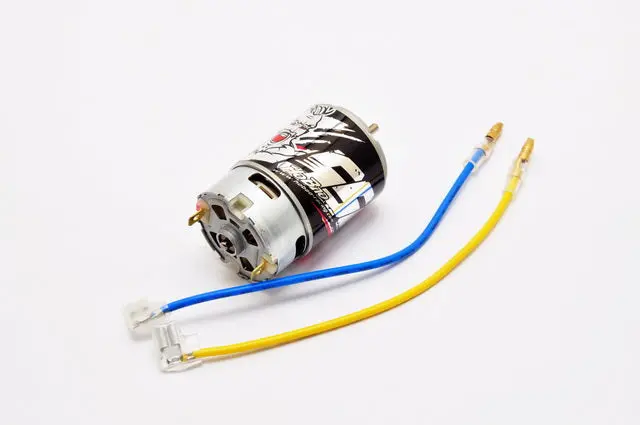 11352 27T Water Resistant 550 Brushed Motor W/ L-Type Cable 1
