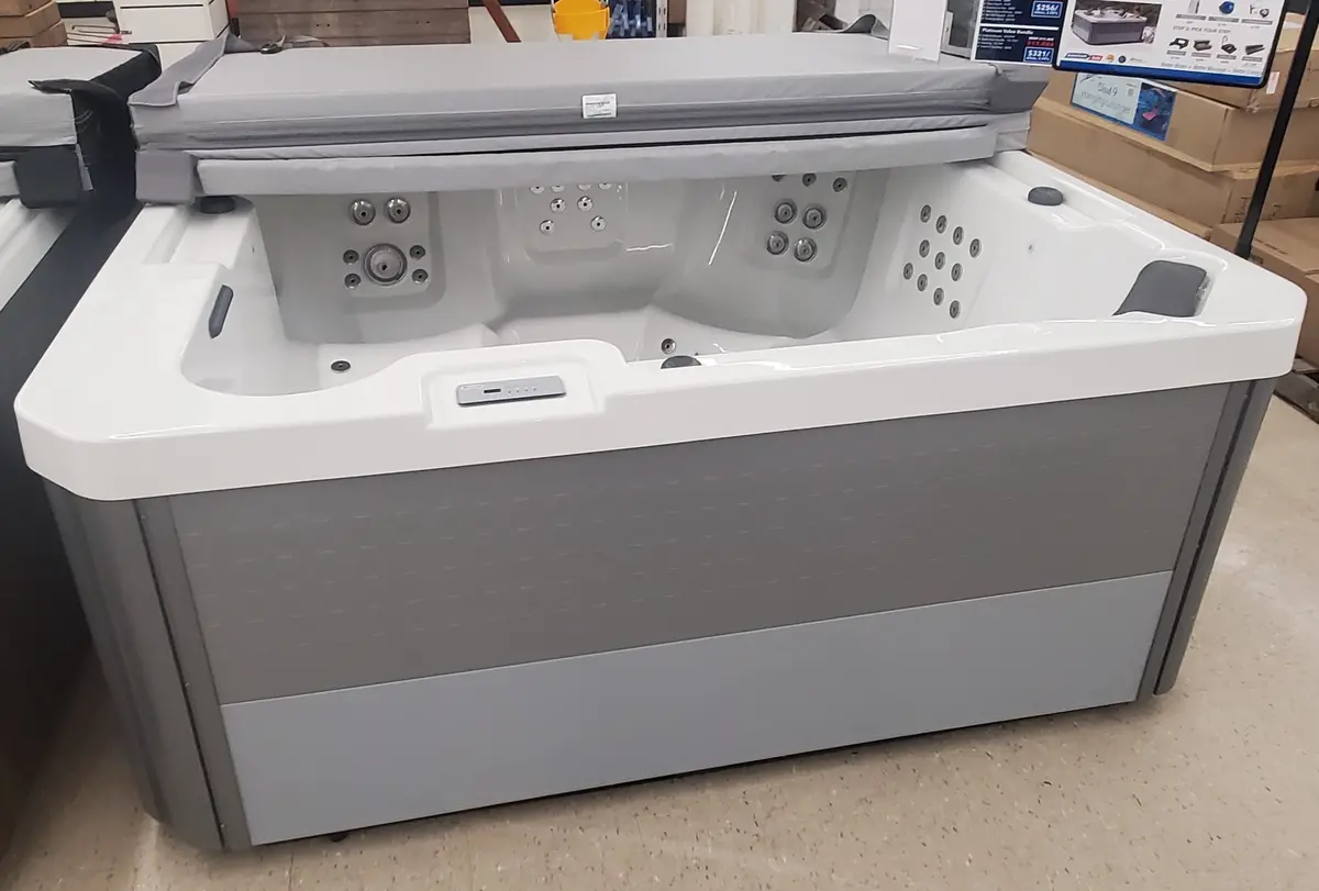 Outlet Enrich Hot Tubs Elevate Vitality Collection 1