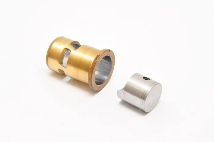 21039 H21 Cylinder  Sleeve & Piston 1
