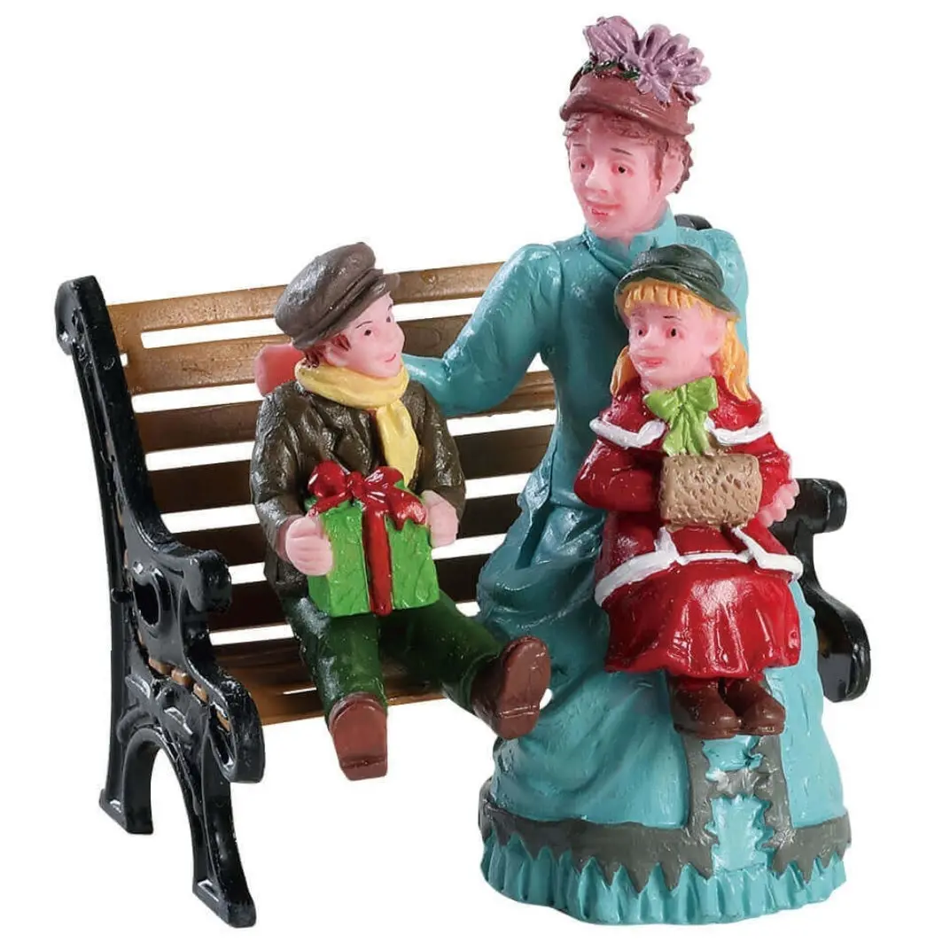 Lemax Caddington Village Figurine: Sitting Together #82606 1