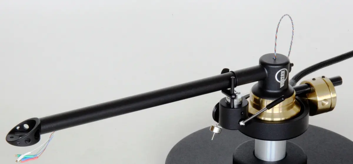 Kuzma Stogi S Tonearm 1