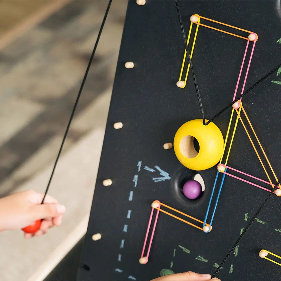 Plantoys Wall Ball Game 2