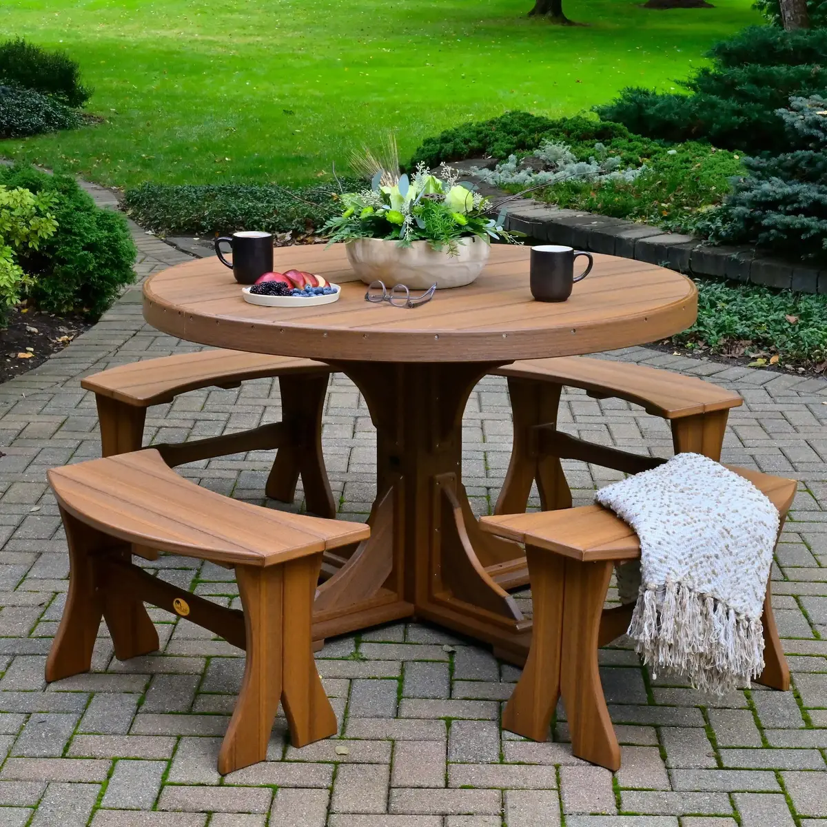 4' Round Dining Table From Luxcraft 1