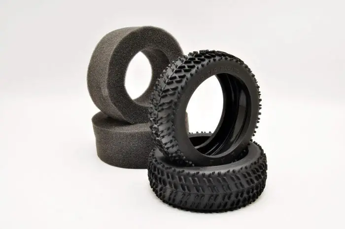 87097 1/8 Tire, 2Pcs 1