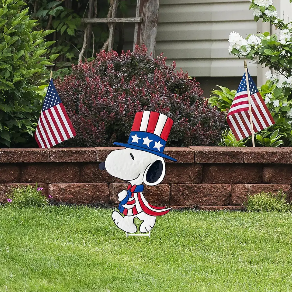 Peanuts® Patriotic Snoopy Metal Stake 1