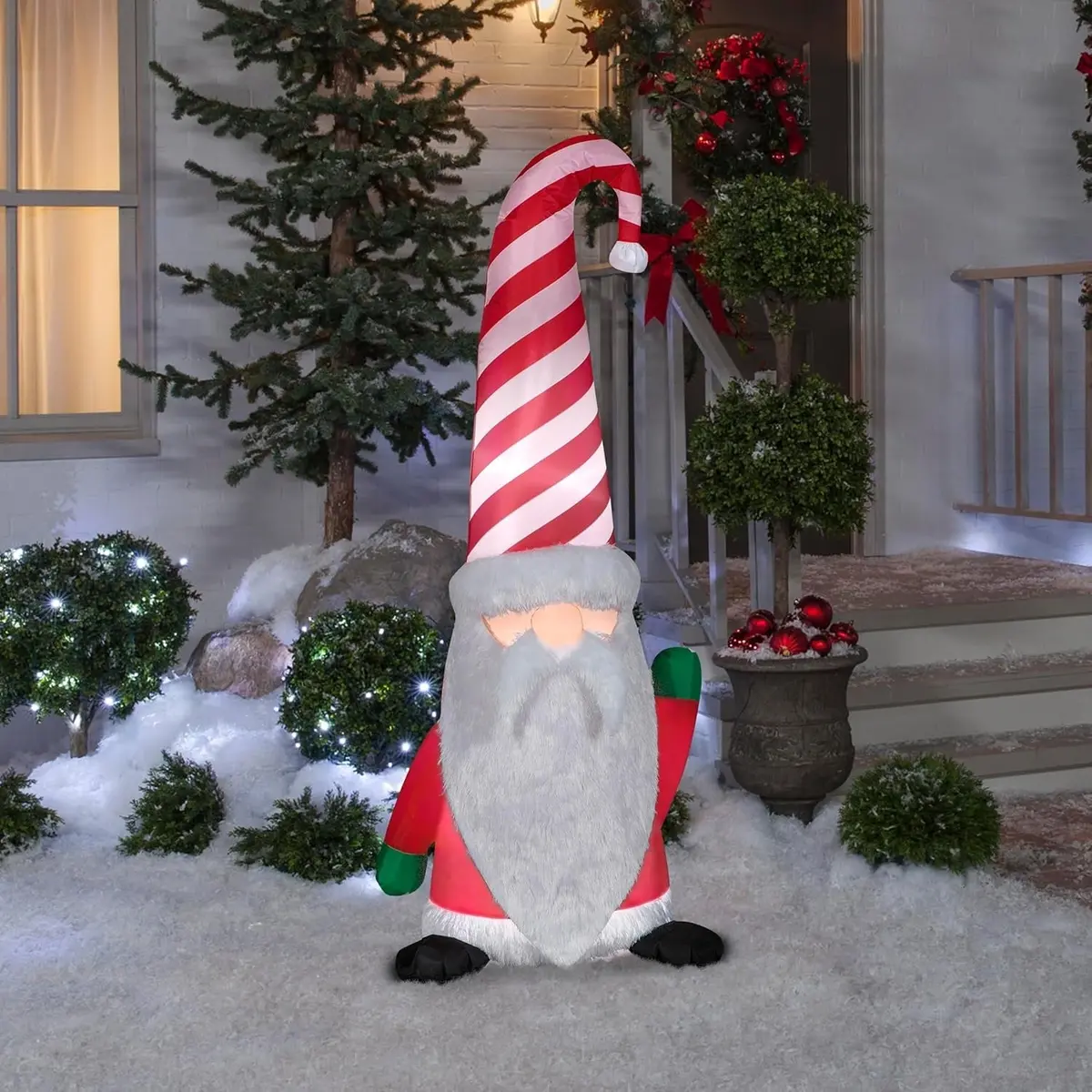 5' Gemmy Christmas Inflatable Santa Gnome 1