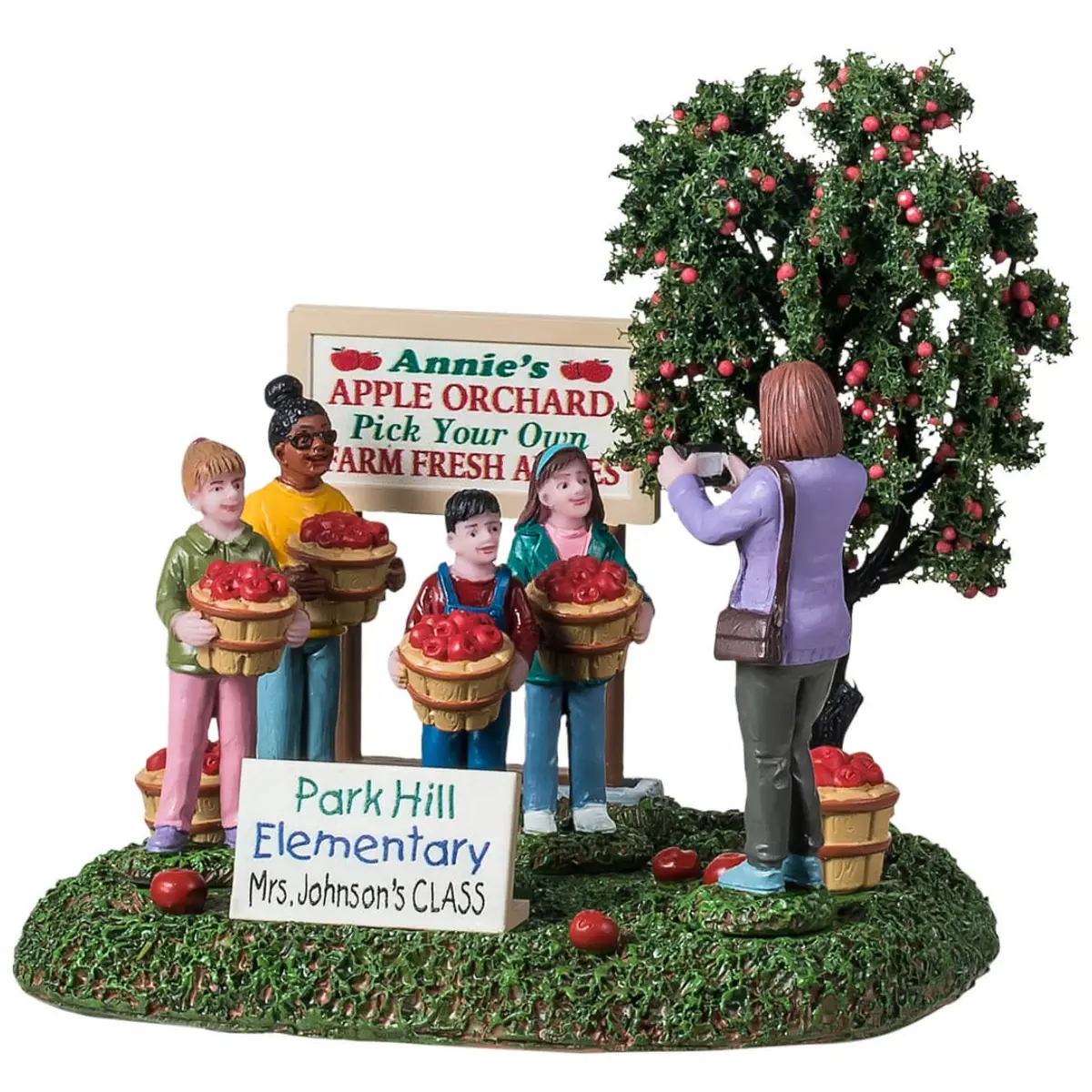 Lemax Harvest Crossing Table Accent: Autumn Field Trip #43709 1