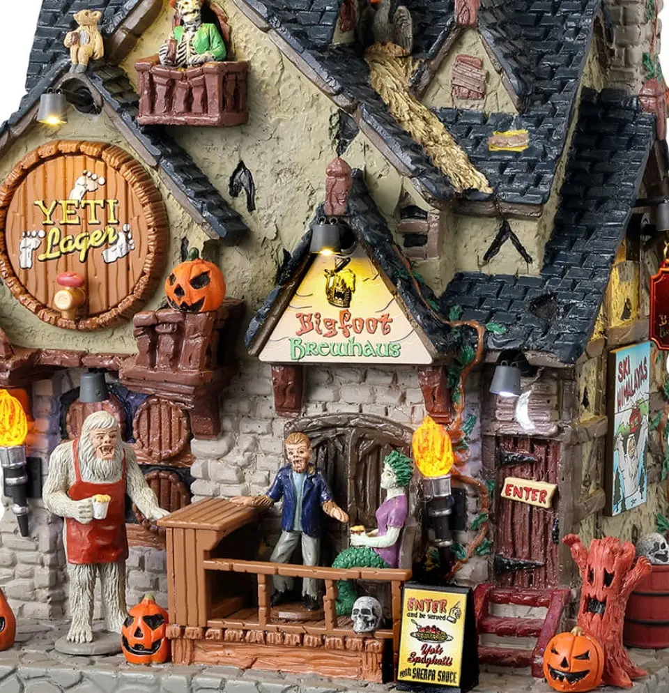 Lemax Spooky Town Bigfoot Brewhaus #35006 2