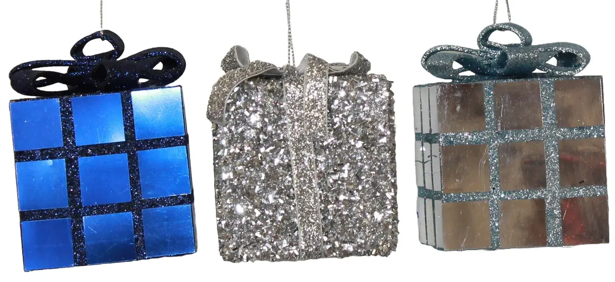 Shiny Gift Box Ornament 1