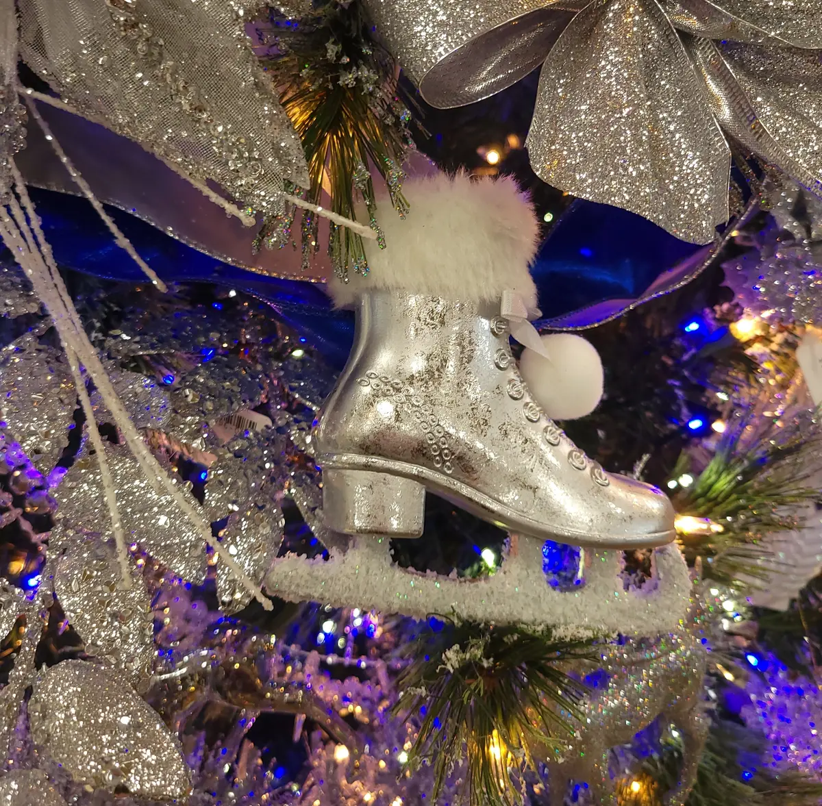 4.5" Plastic Skate Ornament With Fur & Pom Poms 2