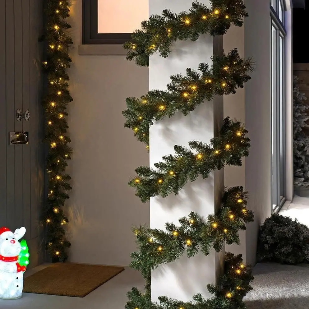 9' Pre-Lit Tiffany Christmas Garland 1