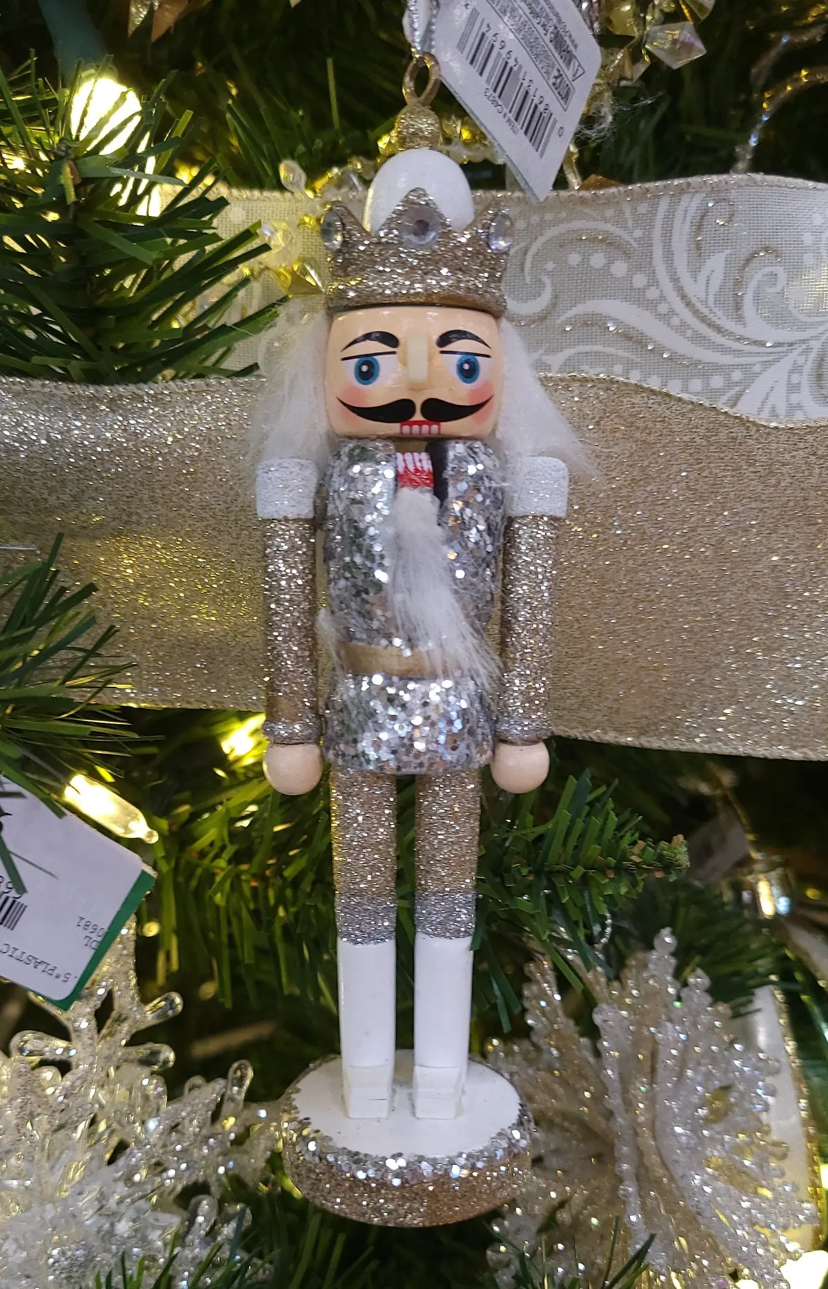 6" Champagne, Silver And White Hollywood Nutcracker Ornament 2