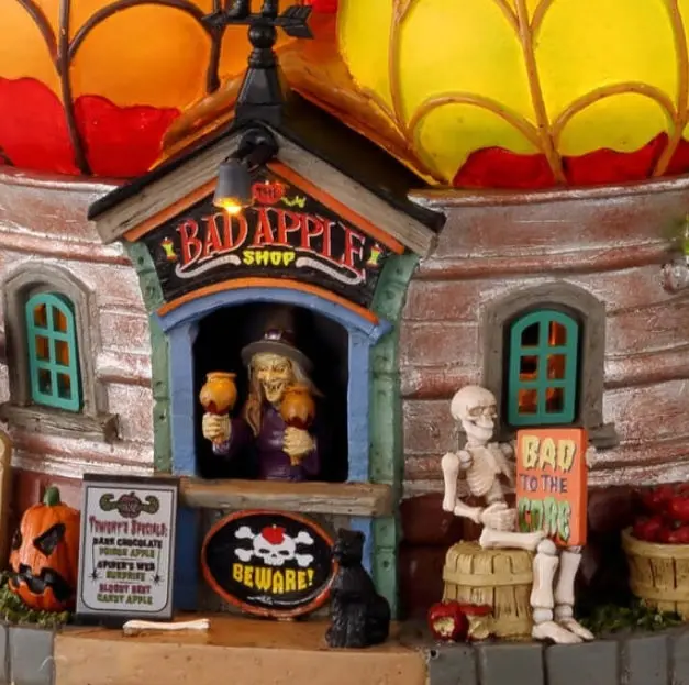 Lemax Spooky Town The Bad Apple Shop #15728 2