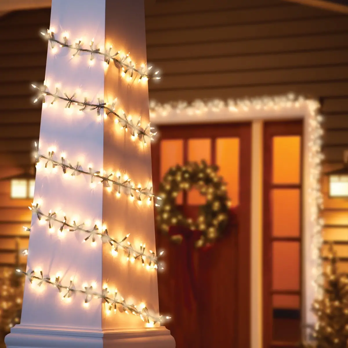 200 Clear Garland Lights On A Green Wire 1