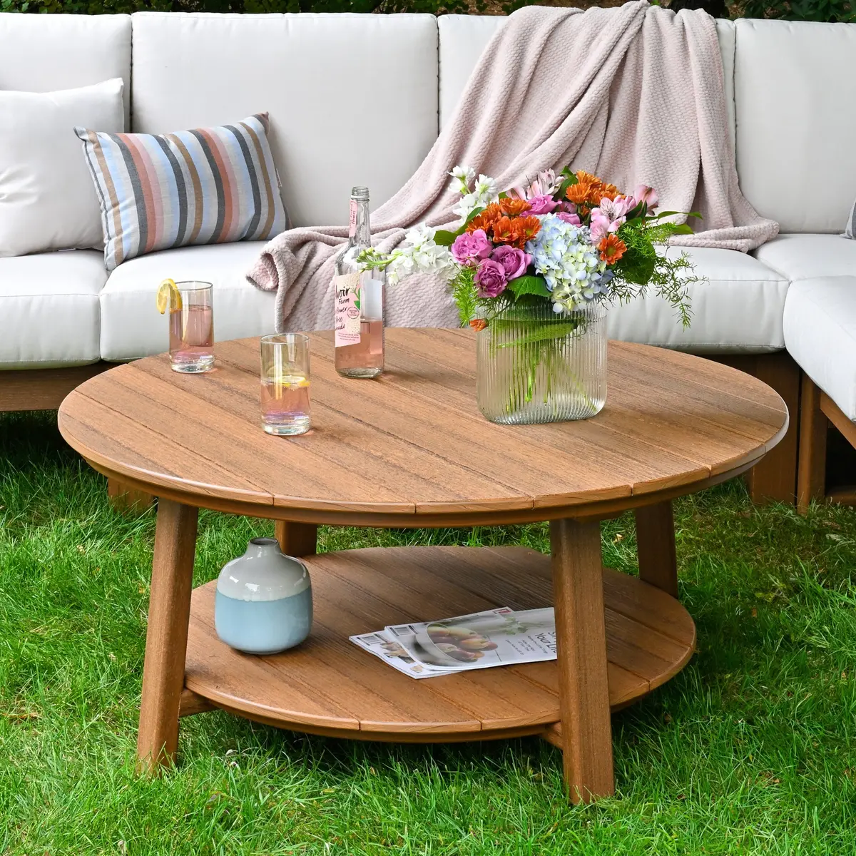Deluxe Conversation Table From Luxcraft 1