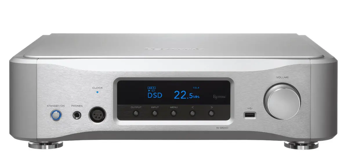 Esoteric N-05Xd-Network Dac / Preamplifier 1