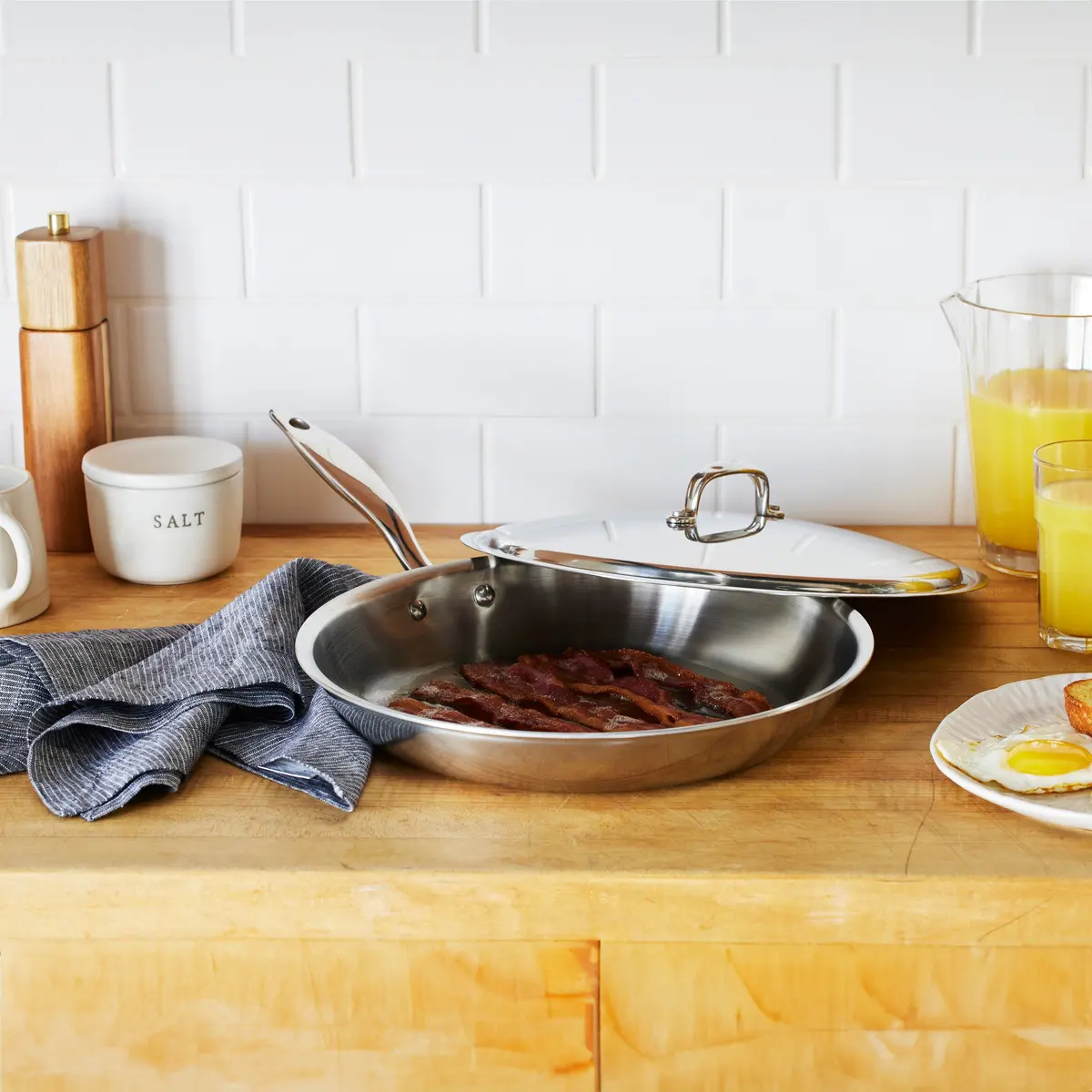 Heritage Steel Titanium Series 12" Fry Pan With Lid 2