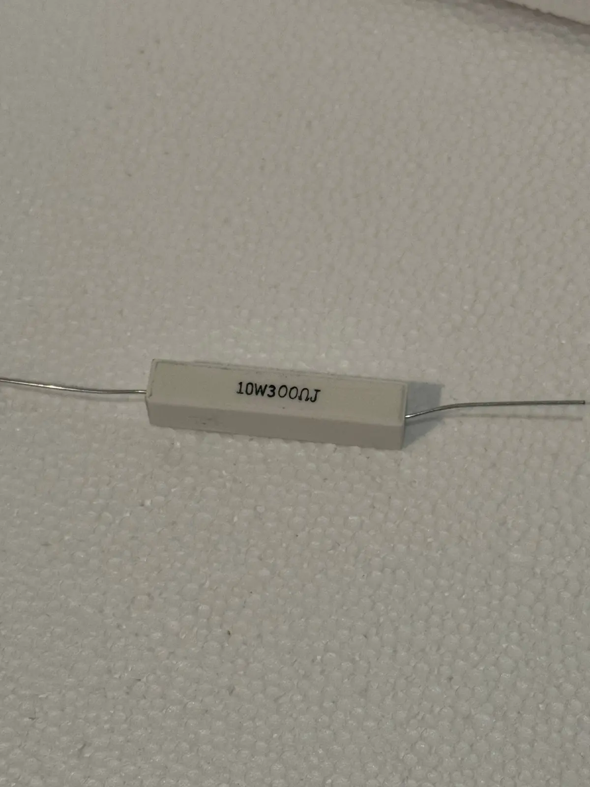 Resistor - 10 Watt. Wirewound, Power 5% Tolerance. Resistance 300 Ohm 1
