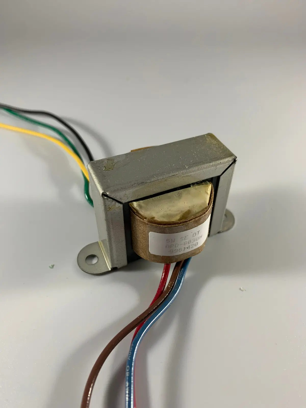5W Se Style 4/8 Ohm Output Transformer Apd-8030H 1