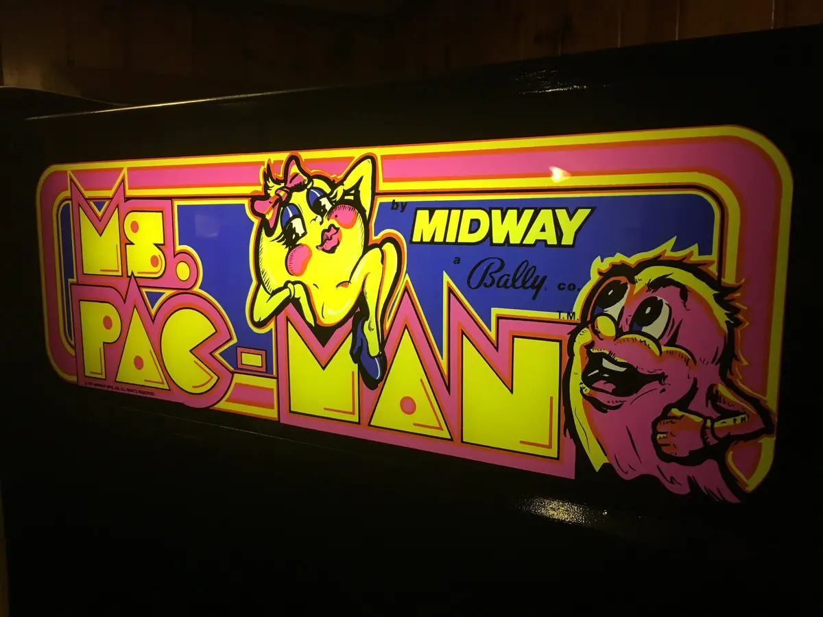 Ms. Pac-Man Plexi-Glass Marquee 1