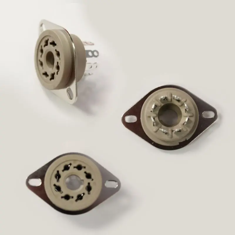 Belton Octal Socket 1