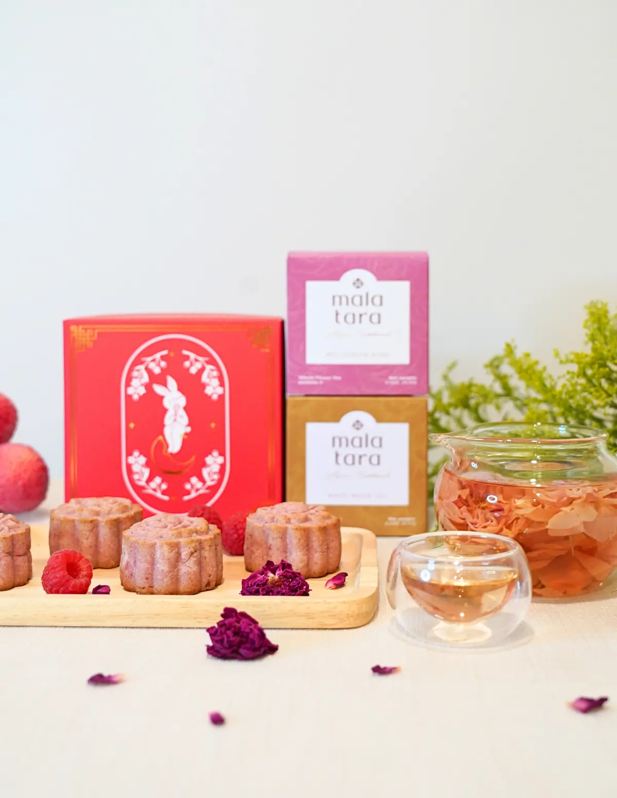 Mala Tara Premium Bundle (4 Mooncakes + Any Choice Of 2 Tea Boxes) 1
