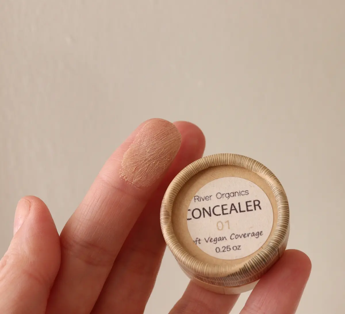 River Organics Zero-Waste Vegan Concealer 1