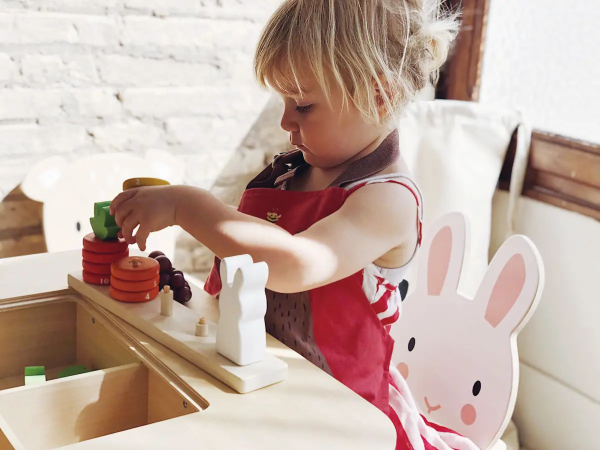 Tender Leaf Forest Table And Chairs 2