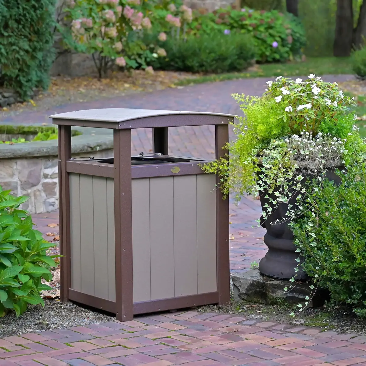Trash Can From Luxcraft 1