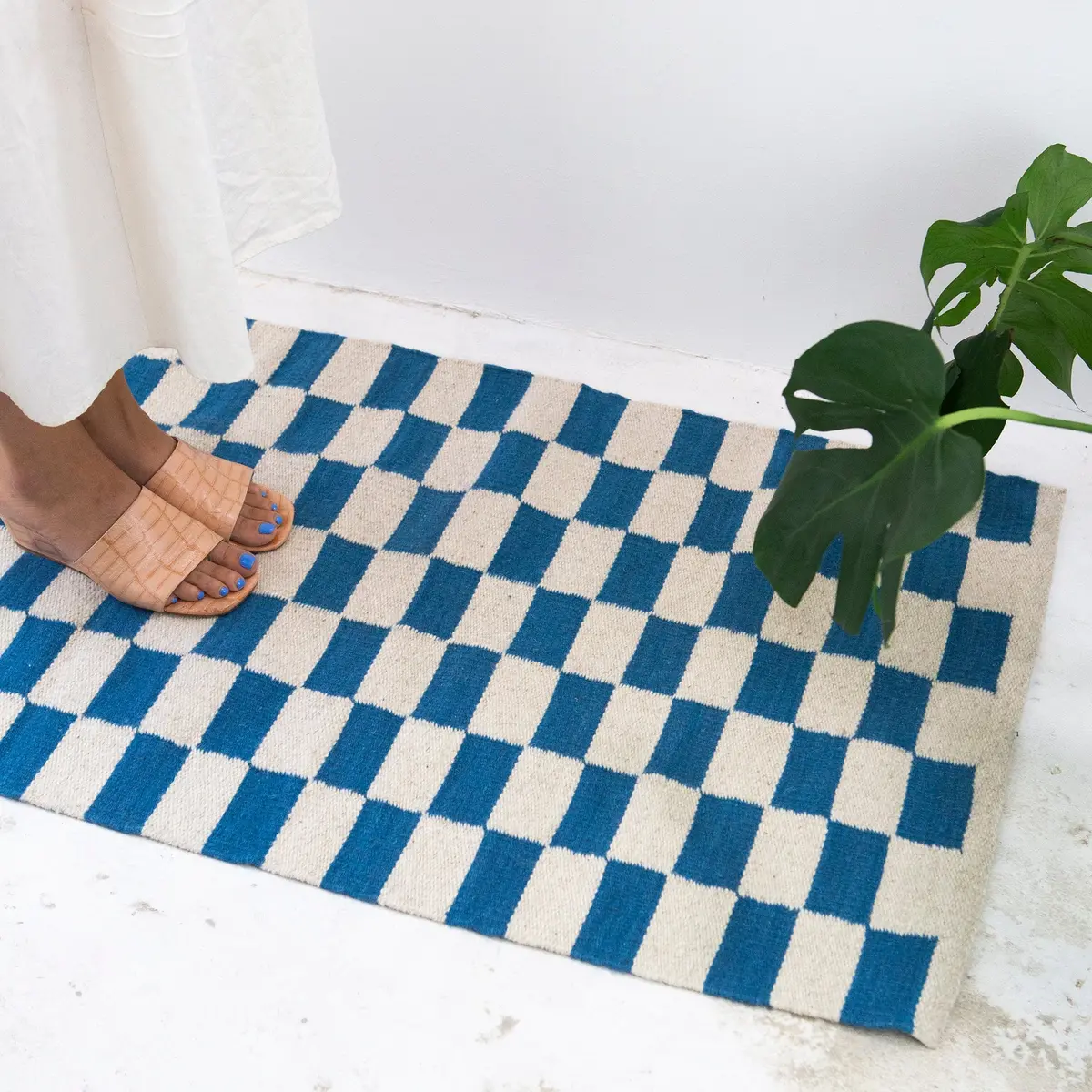 Archive New York Zapotec Checkered Rug In Blue & Ivory 1