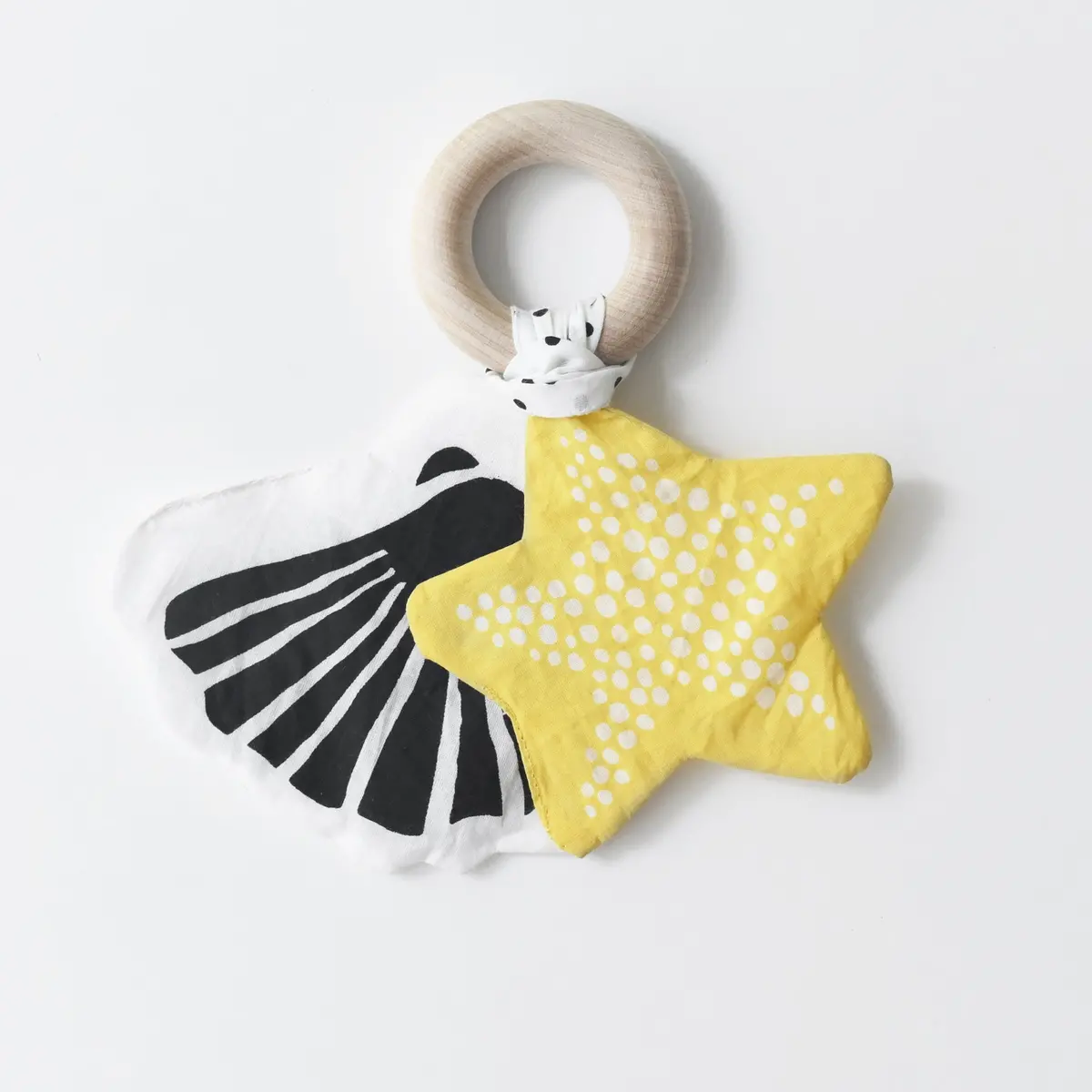 Wee Gallery Crinkle Teether - Starfish 1