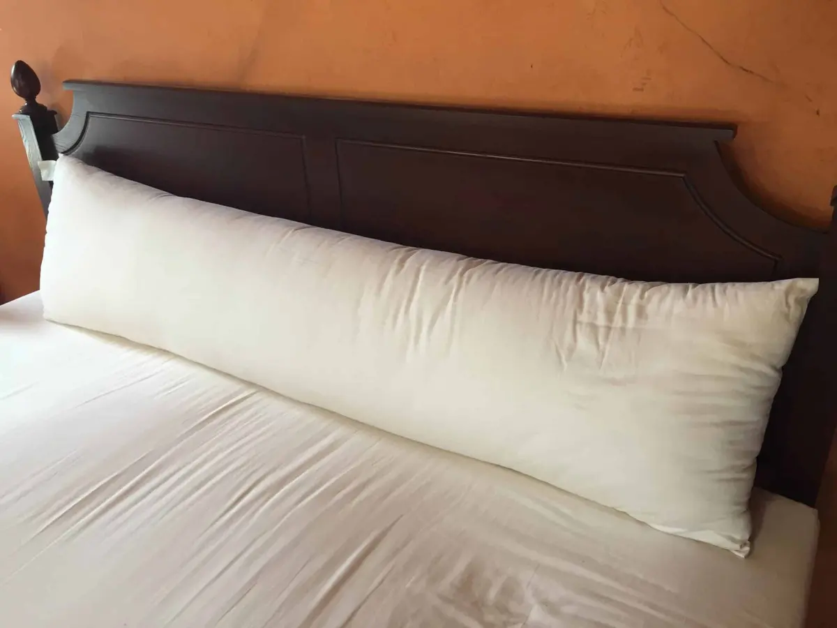 White Lotus Sleep Body Pillows 1