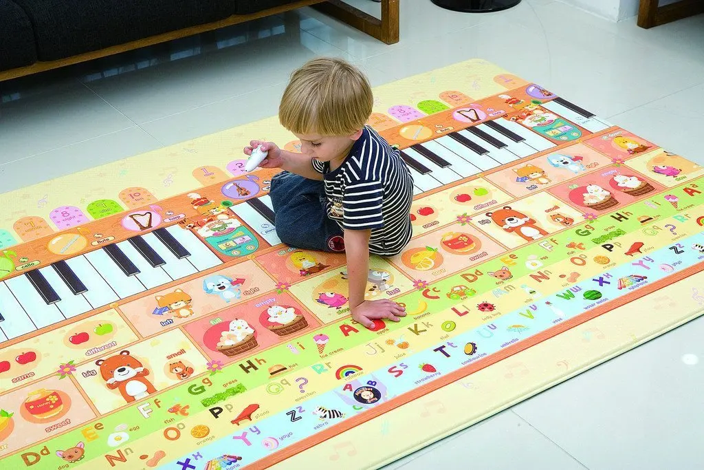 Dwinguler Playmat - Music Parade 1