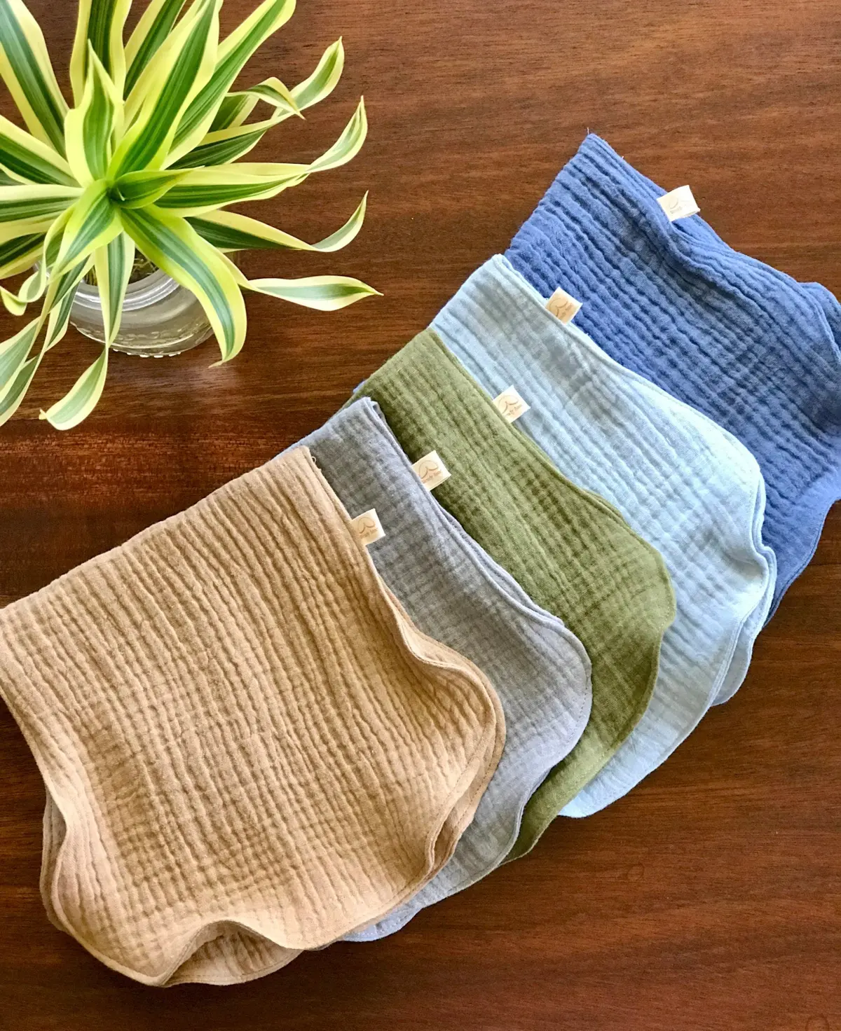 Wendy Anne Set Of 5 - Boy Burp Cloths In Organic Cotton Double Gauze 1