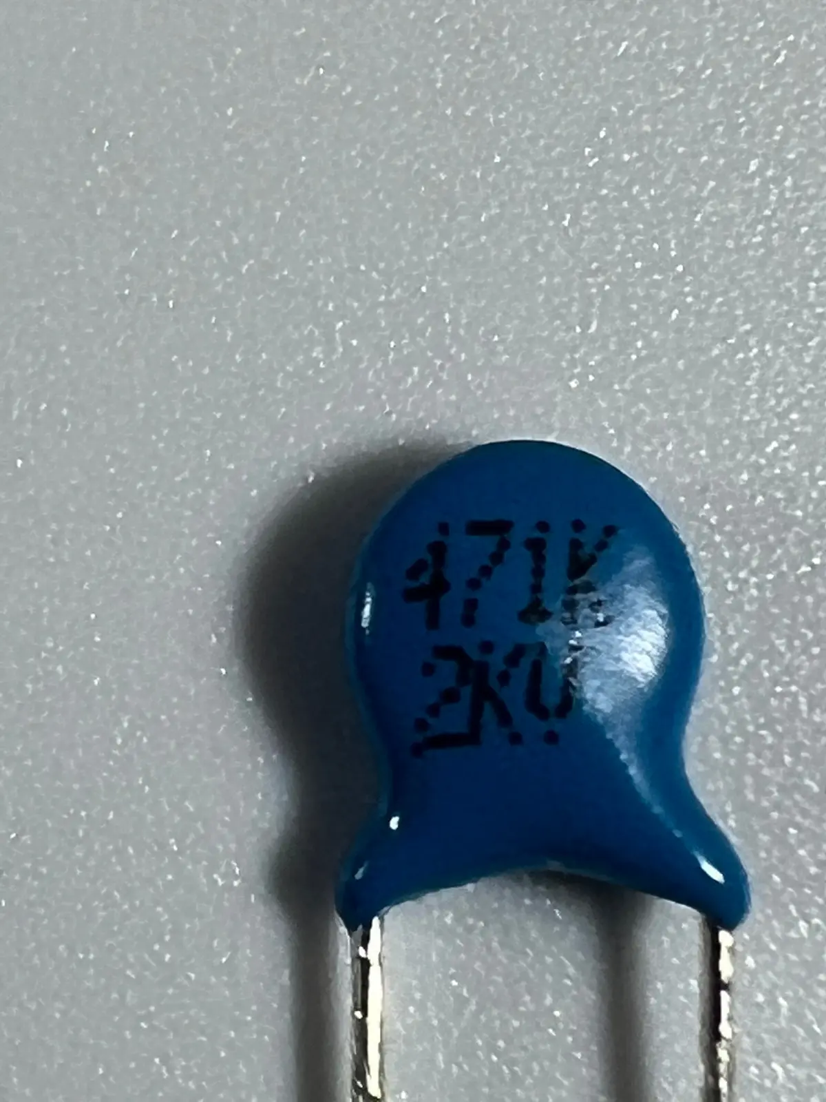 Ceramic Disc Capacitor - 470Pf @ 2000 Vdc +/- 10% - Capacitor 1