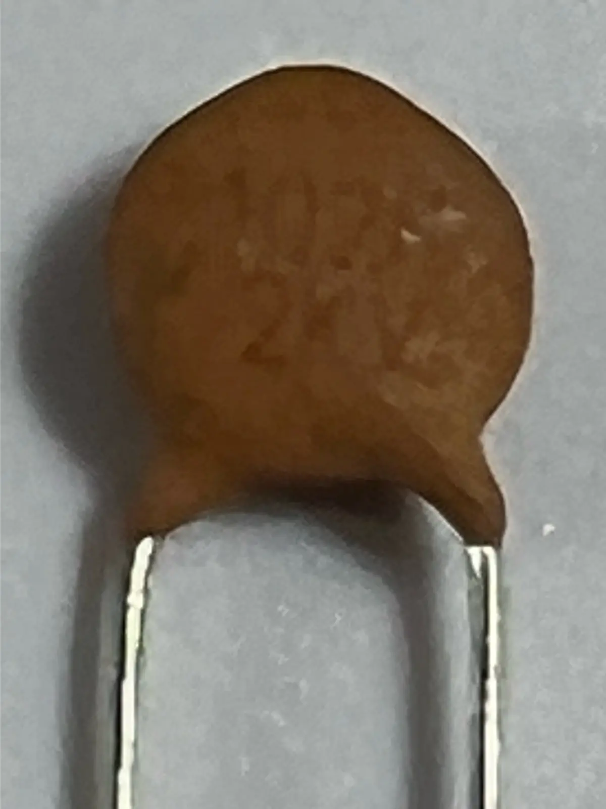 Ceramic Disc Capacitor - 1000Pf @ 2000 Vdc +/- 10% - Capacitor 1