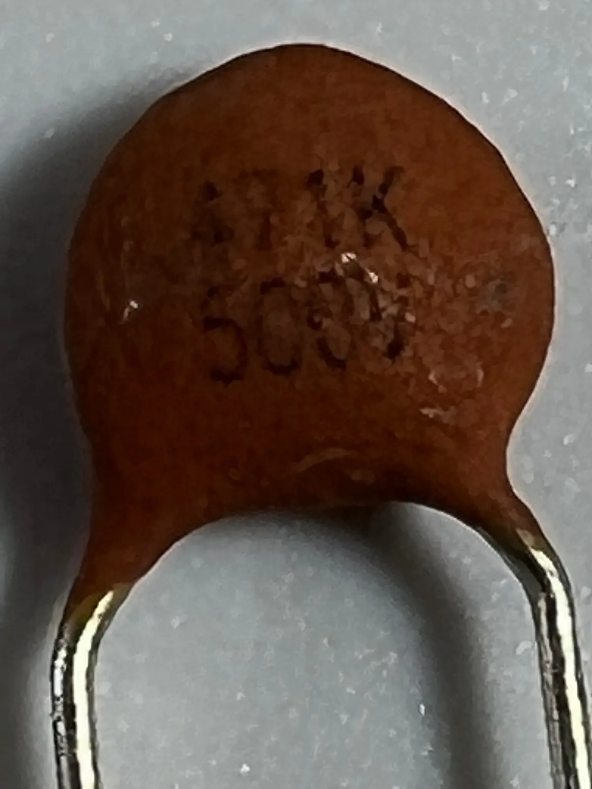 Ceramic Disc Capacitor - 470Pf @ 500 Vdc +/- 10% - Capacitor 1
