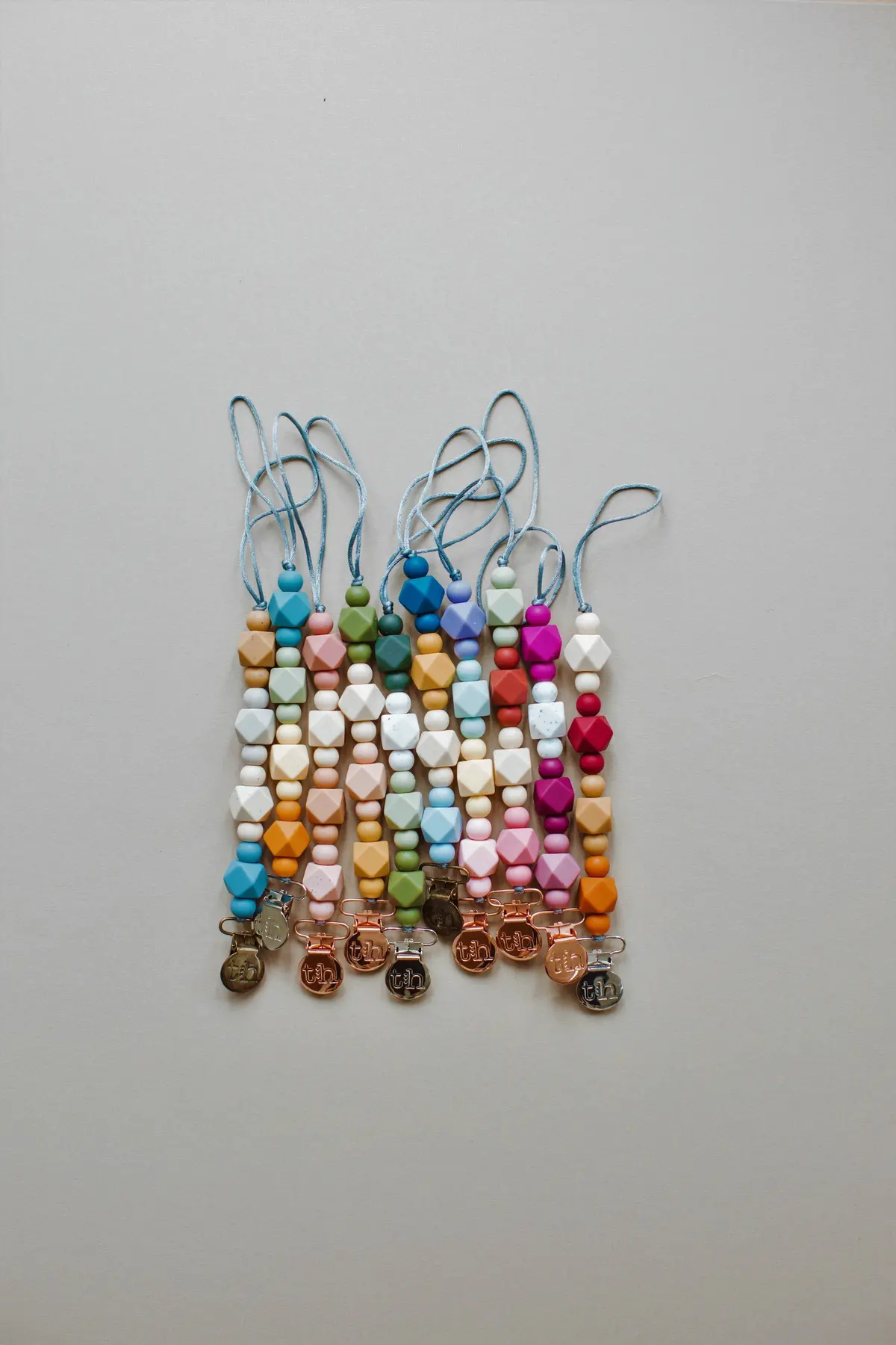 Three Hearts Grande Jewel Pacifier Clip - Food Grade Bpa Free Silicone 1