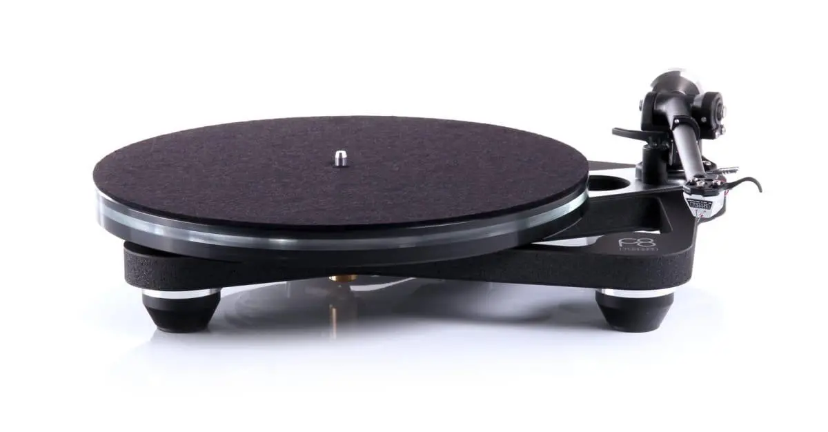 Rega Planar 8 Turntable 1
