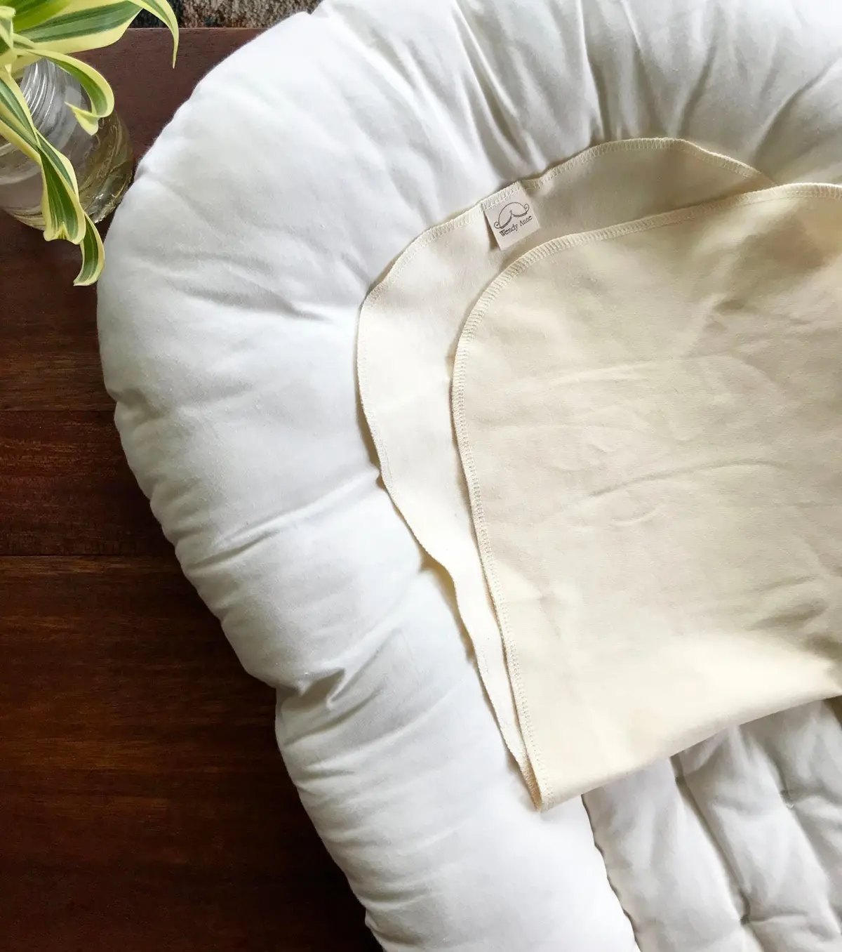 Wendy Anne Waterproof Organic Cotton Jersey Puddle Pad 1