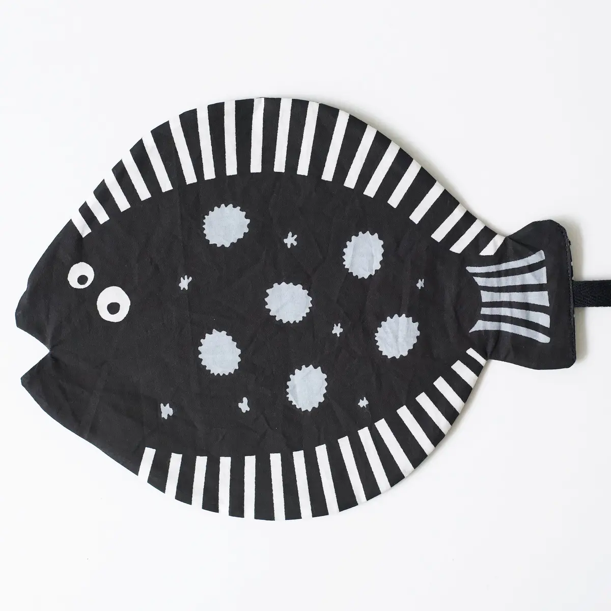 Wee Gallery Organic Crinkle Toy - Fish 1
