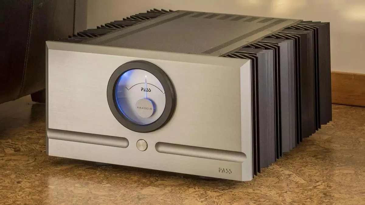 Pass Labs Xa200.8 Monoblock Amplifier 1
