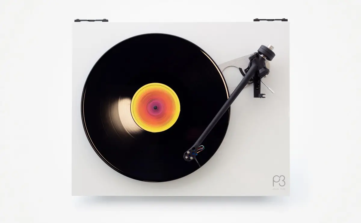 Rega Planar 3 Turntable 1