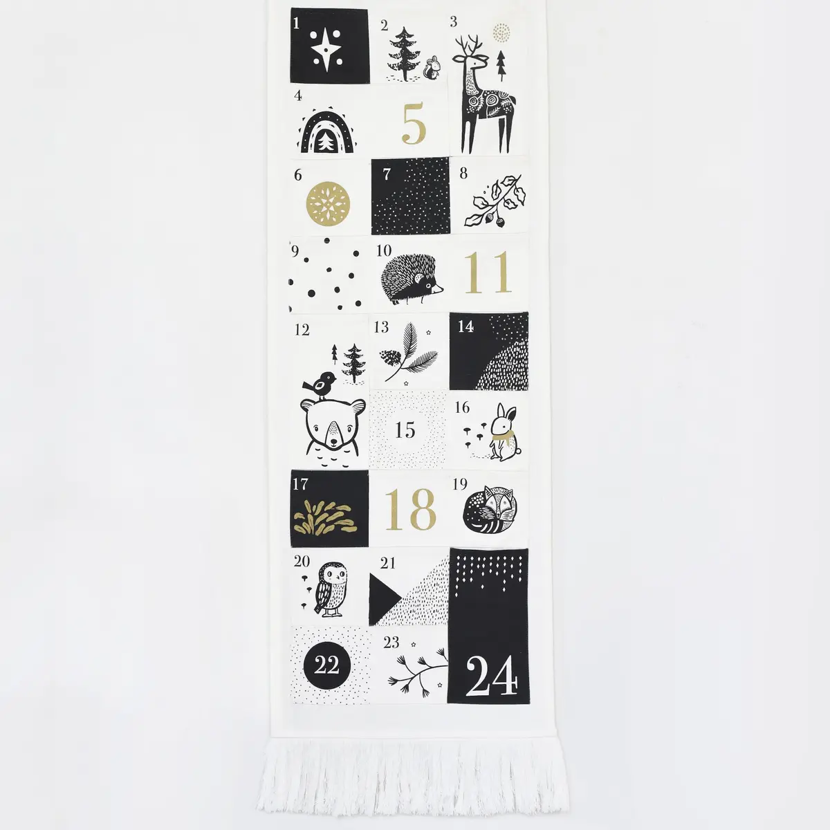 Wee Gallery Festive Friends 24 Pocket Advent Calendar 1