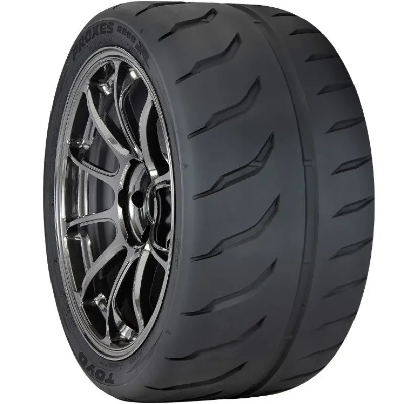 Toyo Proxes R888R Ultra-High-Performance Track Tire – 225/40Zr18, Load Index 92Y 1