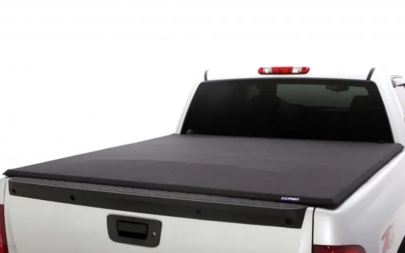 Lund 14-17 Chevy Silverado 1500 (8Ft. Bed) Genesis Elite Tri-Fold Tonneau Cover - Black 1